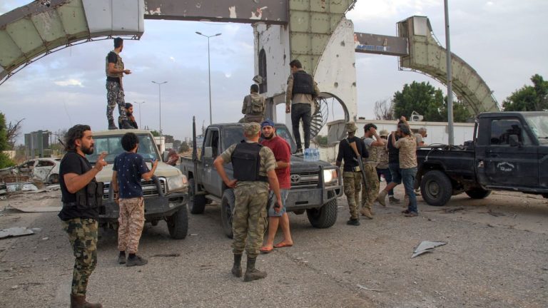 مصر تعبر عن قلقها المتزايد من تطورات الوضع في ليبيا وتبدأ مشاورات مع تركيا