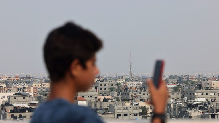 انطلاق خدمات الاتصالات مجددًا في رفح وشمال غزة بعد الحرب الأخيرة
