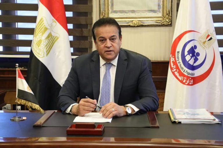مصر..وزير الصحة يتفقد الاستعدادات لدخول المساعدات إلى غزة