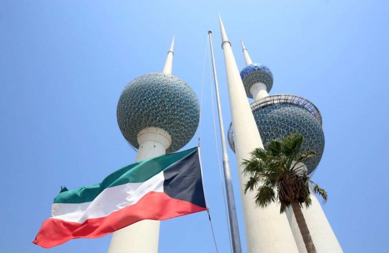 الكويت.. حبس وزير الداخلية والدفاع السابق 14 عاما في قضية اختلاس أموال الدولة