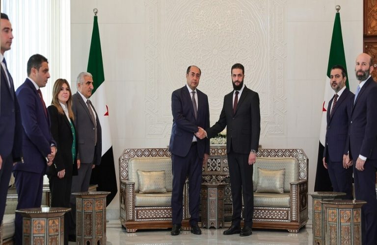 وفد من جامعة الدول العربية يزور دمشق ويلتقي بأحمد الشرع