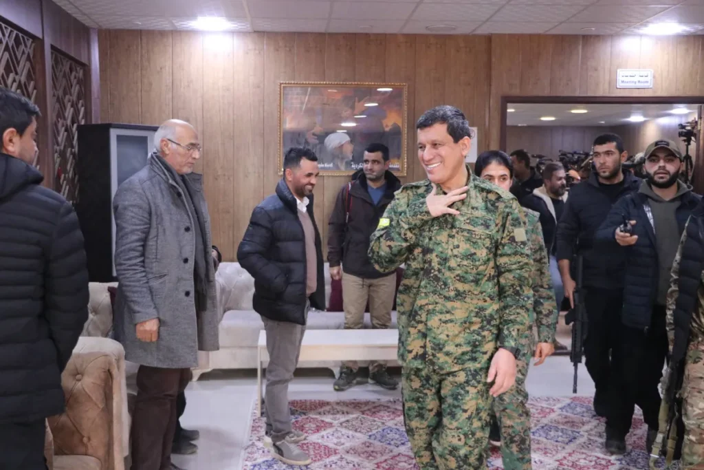 أحمد الشرع يجتمع مع قيادات قسد لأول مرة منذ سقوط الأسد