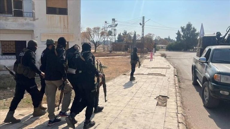 القبض على العميد عاطف نجيب.. أحد أبرز المتهمين بجرائم درعا في عهد نظام الأسد