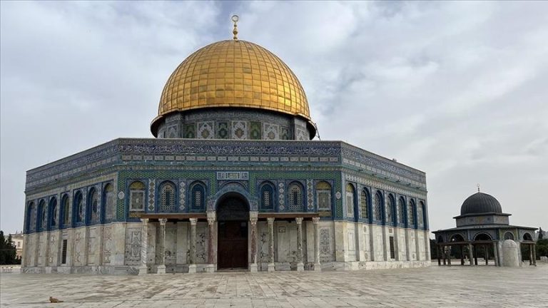 حماس تحذر إسرائيل من تصعيد انتهاكاتها ضد المسجد الأقصى في ذكرى الإسراء والمعراج