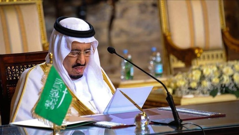 الملك سلمان وولي العهد يهنئان جوزاف عون بعيد تنصيبه رئيساً للبنان