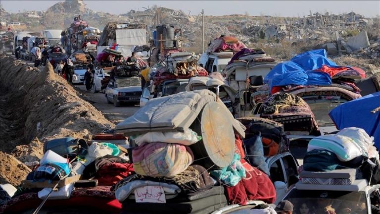 الجيش الإسرائيلي يعترف باستهداف فلسطينيين أثناء عودتهم لشمال غزة