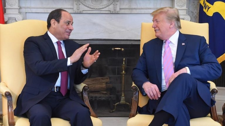 ترامب يعلن أنه بحث مع السيسي موضوع تهجير فلسطينيي قطاع غزة إلى مصر