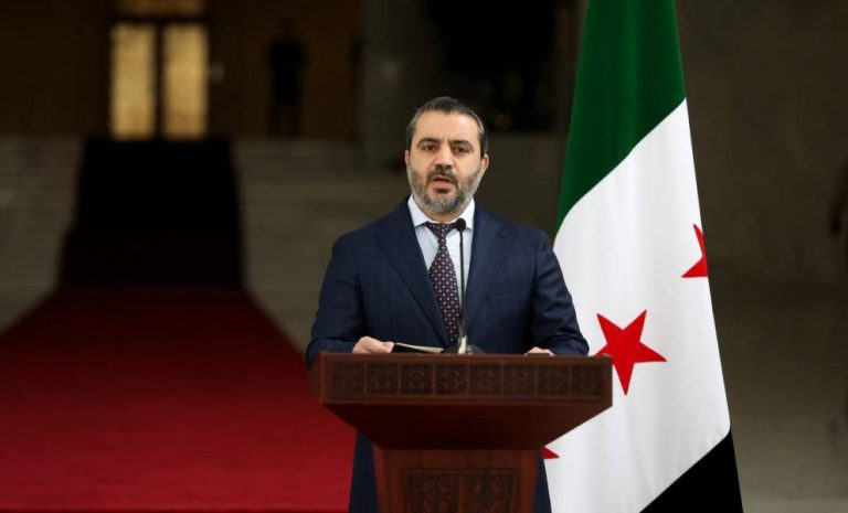 وزير الخارجية السوري يصل قطر بمستهل جولة إقليمية