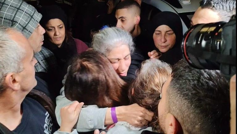 احتفالات ضافية بمناسبة الإفراج عن 90 أسيرًا فلسطينيًا ضمن صفقة التبادل