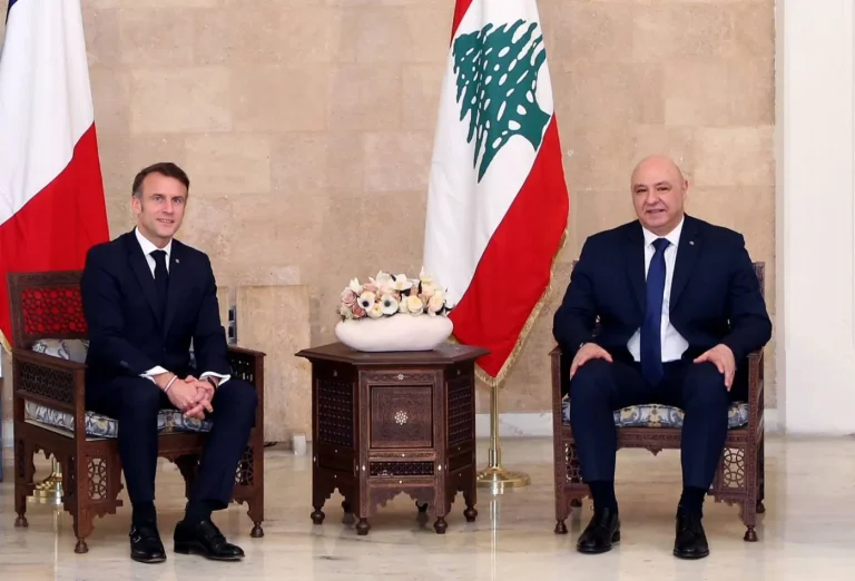 الرئيس الفرنسي يطالب بتنفيذ اتفاق وقف إطلاق النار في لبنان على وجه السرعة