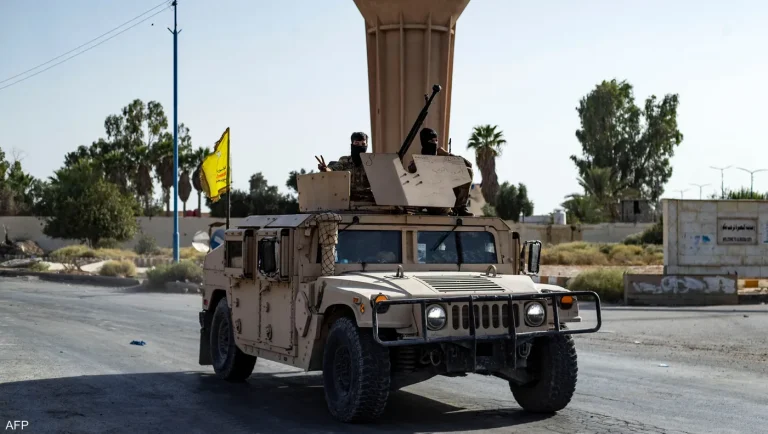 مفاوضات شائكة حول مصير القوات الكردية تهدد بتقسيم سوريا وتفجير التوازنات الإقليمية