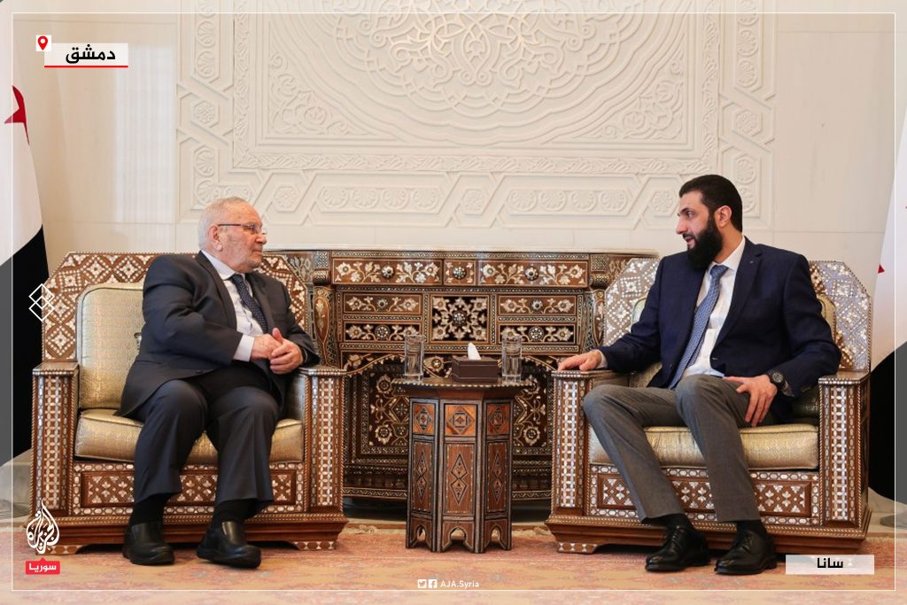 أحمد الشرع يلتقى بالداعية راتب النابلسي في قصر الشعب