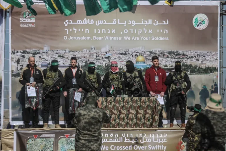 الكرملين يشيد بقيادة حماس لإطلاق سراح مواطن روسي في إطار اتفاق تبادل الأسرى