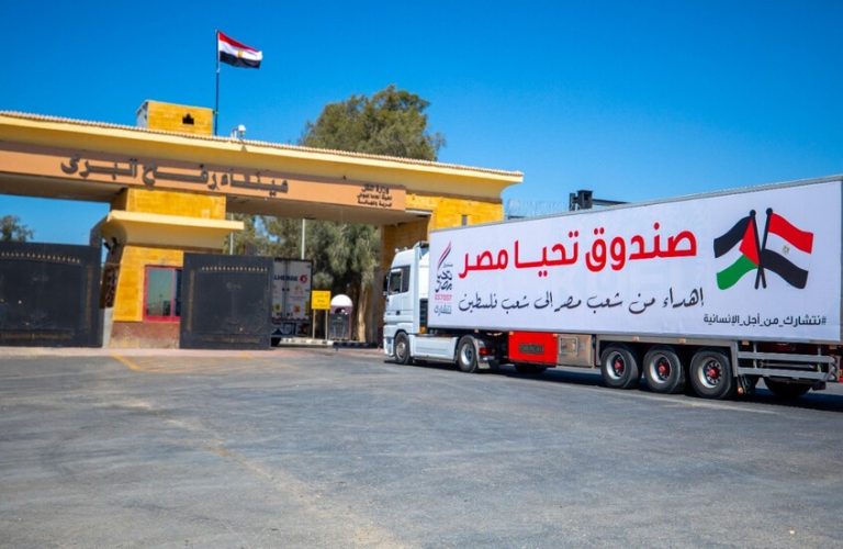 مصر ترسل 30 ألف متطوع إلى سيناء لتنظيم إدخال المساعدات إلى غزة
