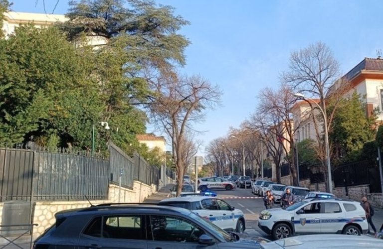 وقوع تفجير داخل مبنى القنصلية الروسية في فرنسا