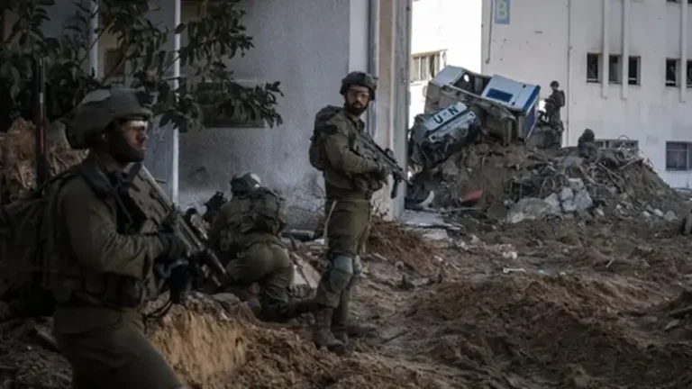 ما هو بروتوكول البعوض؟ استخدمت قوات الاحتلال رجلاً فلسطينياً في الثمانين من عمره كدرع بشري ثم قتلته.