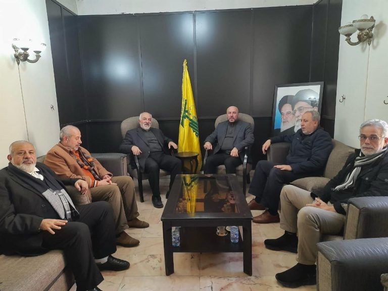 وفد قيادي من حماس يلتقي حزب الله في بيروت لتعزيز الموقف الفلسطيني المشترك