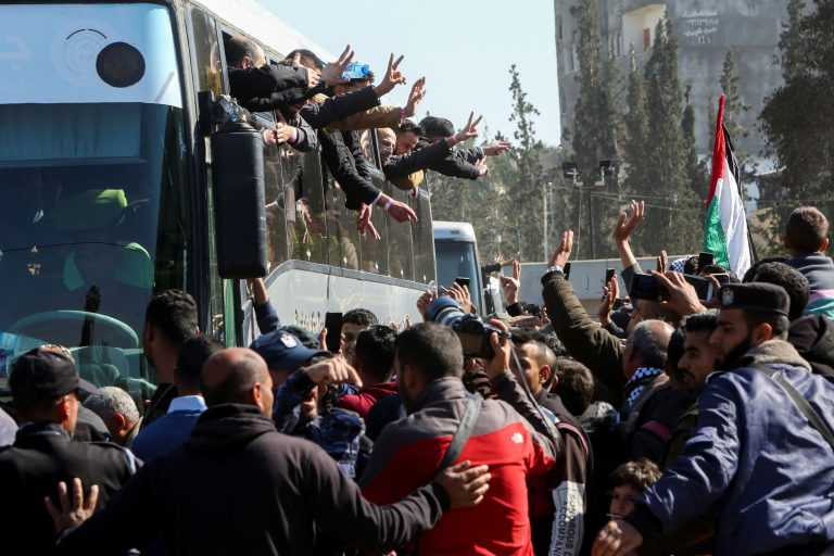 مصدر مصري: الإفراج عن باقي الأسري الفلسطينيين السبت المقبل