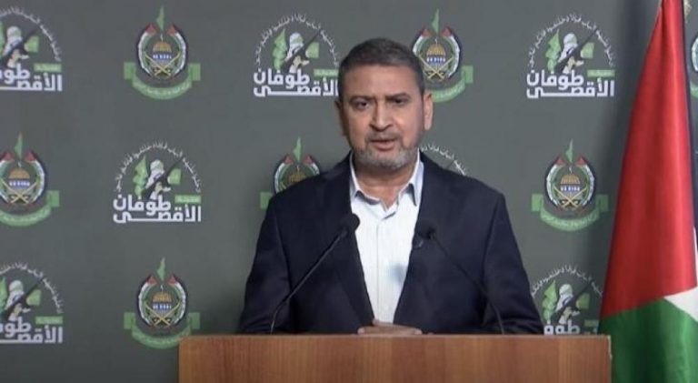 حماس تؤكد التزامها بالاتفاق وتعلن عدم إطلاق سراح جميع الأسرى السبت المقبل