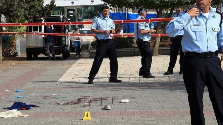 طعن امرأة إسرائيلية بالقدس بدافع الكراهية: حادثة تثير استنكار المجتمع