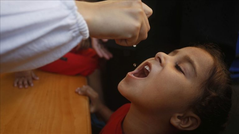 منظمة الصحة العالمية تطلق حملة تطعيم ضد شلل الأطفال في غزة