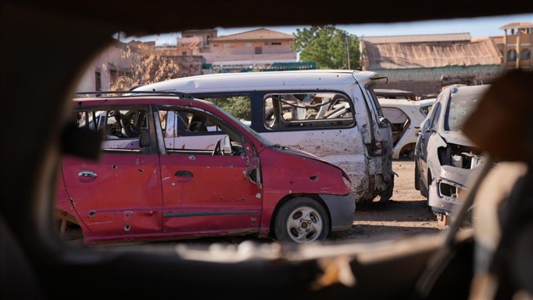 الجيش السوداني يتقدم ضد قوات الدعم السريع: بوادر انهيار أم تكتيك استراتيجي؟