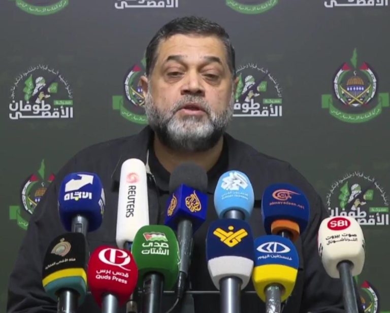 حماس تكشف عن تطورات جديدة بشأن ملف تبادل الأسرى وترتيبات استقبال المحررين المبعدين
