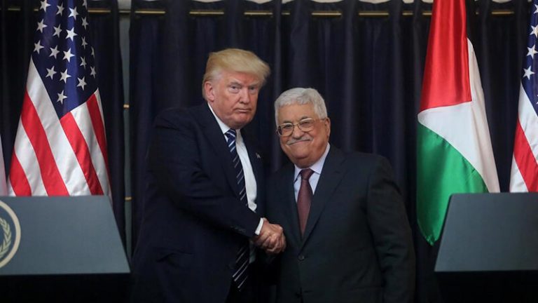 ميدل إيست آي: السلطة الفلسطينية تبلغ واشنطن استعدادها لمواجهة حماس للسيطرة على غزة