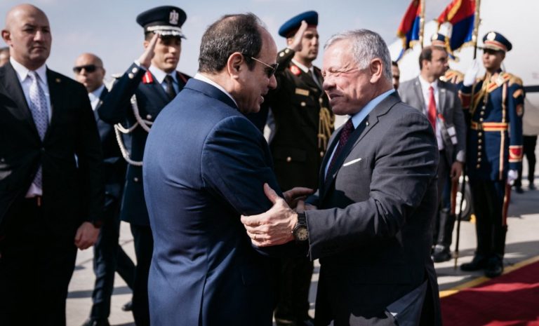 ترامب يؤكد للمرة الثالثة: السيسي والملك عبدالله سيفتحان أراضيهما لتنفيذ خطة غزة