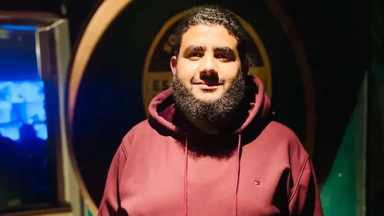 شاب ينهي حياته عبر بث مباشر بعد معاناة طويلة من الظلم والديون