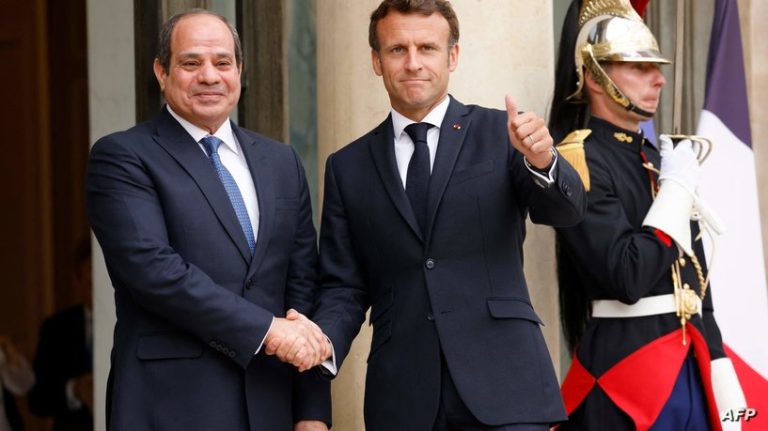 محادثات بين ماكرون والسيسي تؤكد رفض التهجير القسري للفلسطينيين