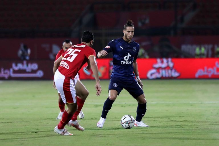 بيراميدز يلغي طلب استقدام طاقم تحكيم أجنبي لمباراة الأهلي في الدوري