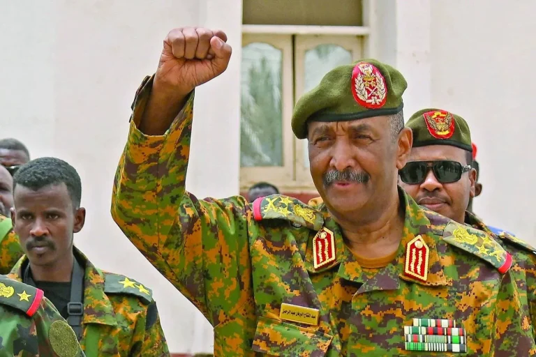 السودان..الجيش يسيطر على مدخل جسر المنشية بالخرطوم