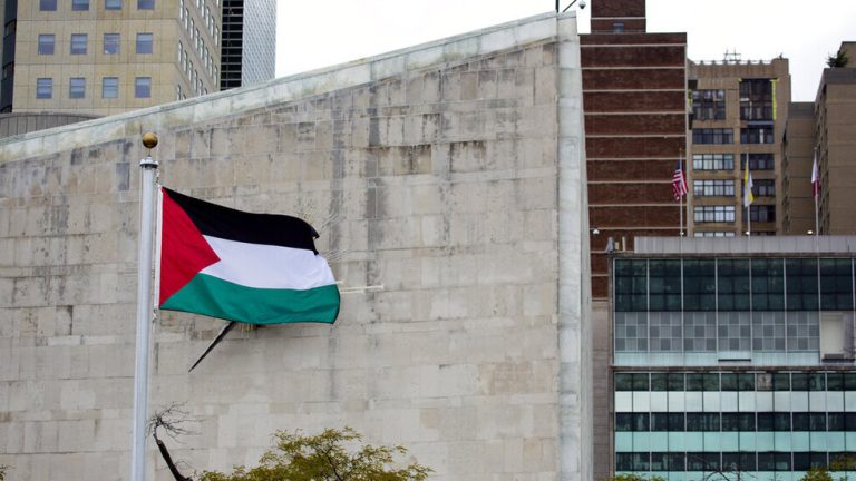 الخارجية الفلسطينية تحذر من عواقب منع الاحتلال إدخال المساعدات الإنسانية إلى غزة