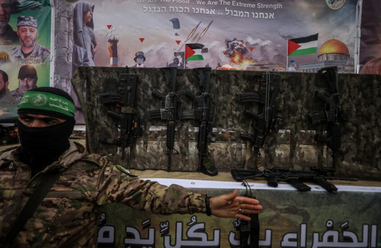 حماس: الاحتلال لن يحصل على الأسرى إلا عبر صفقة التبادل