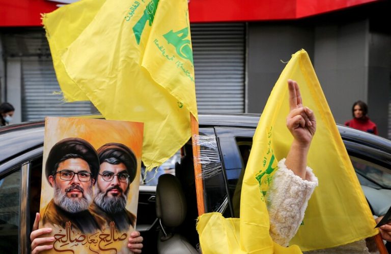 حزب الله ينفي علاقته بإطلاق الصواريخ على إسرائيل