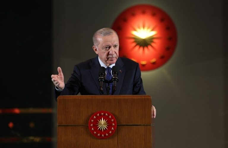 أردوغان: لن نكون في صف الفساد بل سنعمل على خدمة شعبنا