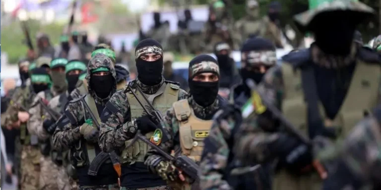 هيئة علماء فلسطين: نزع سلاح المقاومة خيانة لله ورسوله