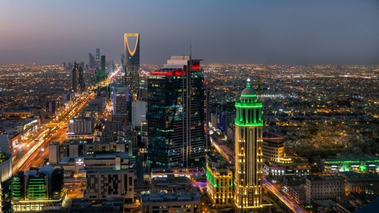 انطلاق الاجتماع التحضيري لوزراء خارجية منظمة التعاون الإسلامي في جدة لبحث تطورات فلسطين