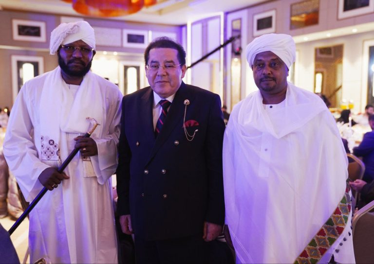 د.أيمن نور يكتب: لقاء مع السلطان أحمد علي دينار..صدى الماضي في حاضر السودان