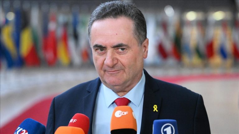 وزير الدفاع الإسرائيلي يوجه تهديداً مباشراً للرئيس السوري من جبل الشيخ المحتل