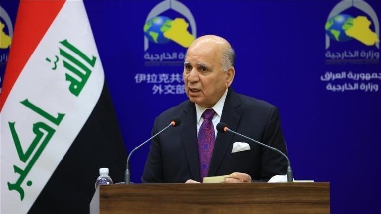 العراق يستقبل وزير الخارجية السوري في أول زيارة رسمية منذ الإطاحة بنظام الأسد