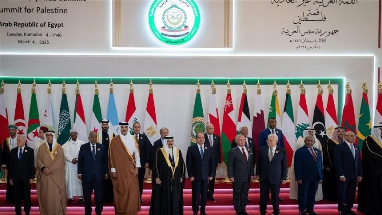 قادة عرب يتبادلون التهاني بمناسبة عيد الفطر المبارك