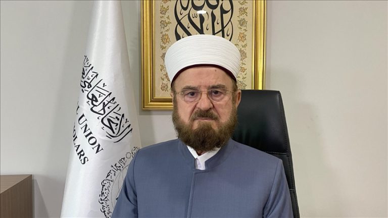 القره داغي يدعو إلى الرد الحازم على محاولات فلول الأسد بث الفوضى في سوريا