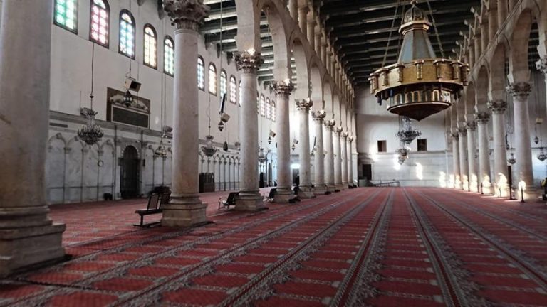 المسجد الأموي بدمشق يستقبل آلاف السياح يوميًا بعد سقوط نظام الأسد