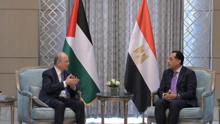 اجتماع مصري فلسطيني يتناول تطورات وقف إطلاق النار وإعادة إعمار غزة