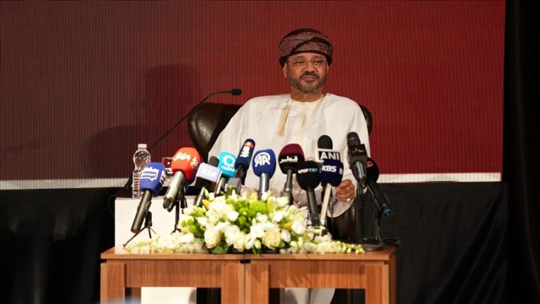 عُمان وإسبانيا تتعززان بالتعاون في محادثة هاتفية حول المستجدات الإقليمية والدولية