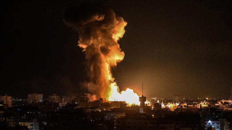 استشهاد 170 فلسطينيًا وإصابة مئات جراء الغارات الإسرائيلية المكثفة على غزة