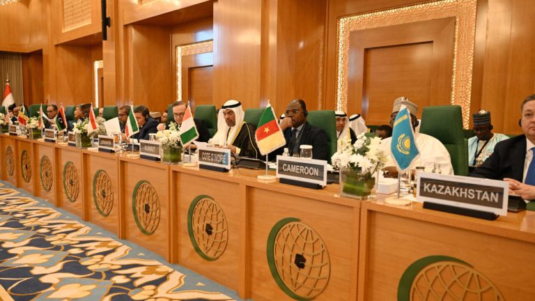 الاجتماع الوزاري الطارئ في جدة يتبنى خطة إعمار غزة ورفض تهجير الفلسطينيين