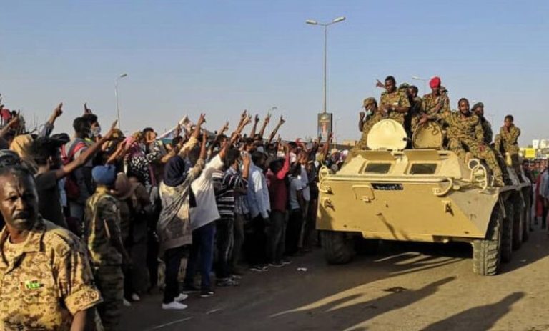 الجيش السوداني يحقق انتصارات حاسمة في الخرطوم وقوات الدعم السريع على وشك الانهيار